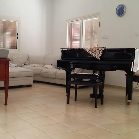 Stunning 3-Bed Villa In Pissouri Vila